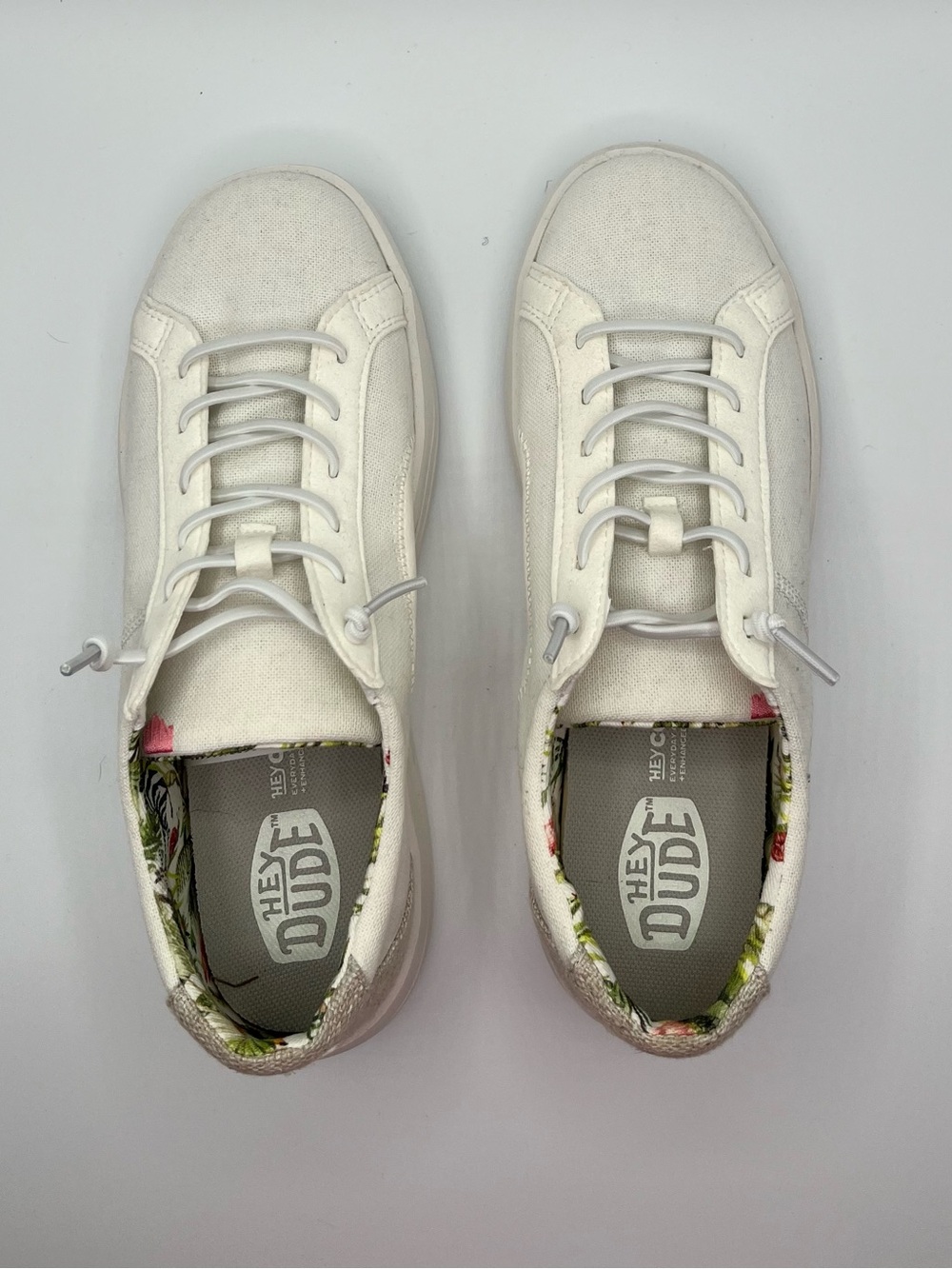 Hey Dude coconut Cream Canvas Slip-Ons with Floral Collar size 8W